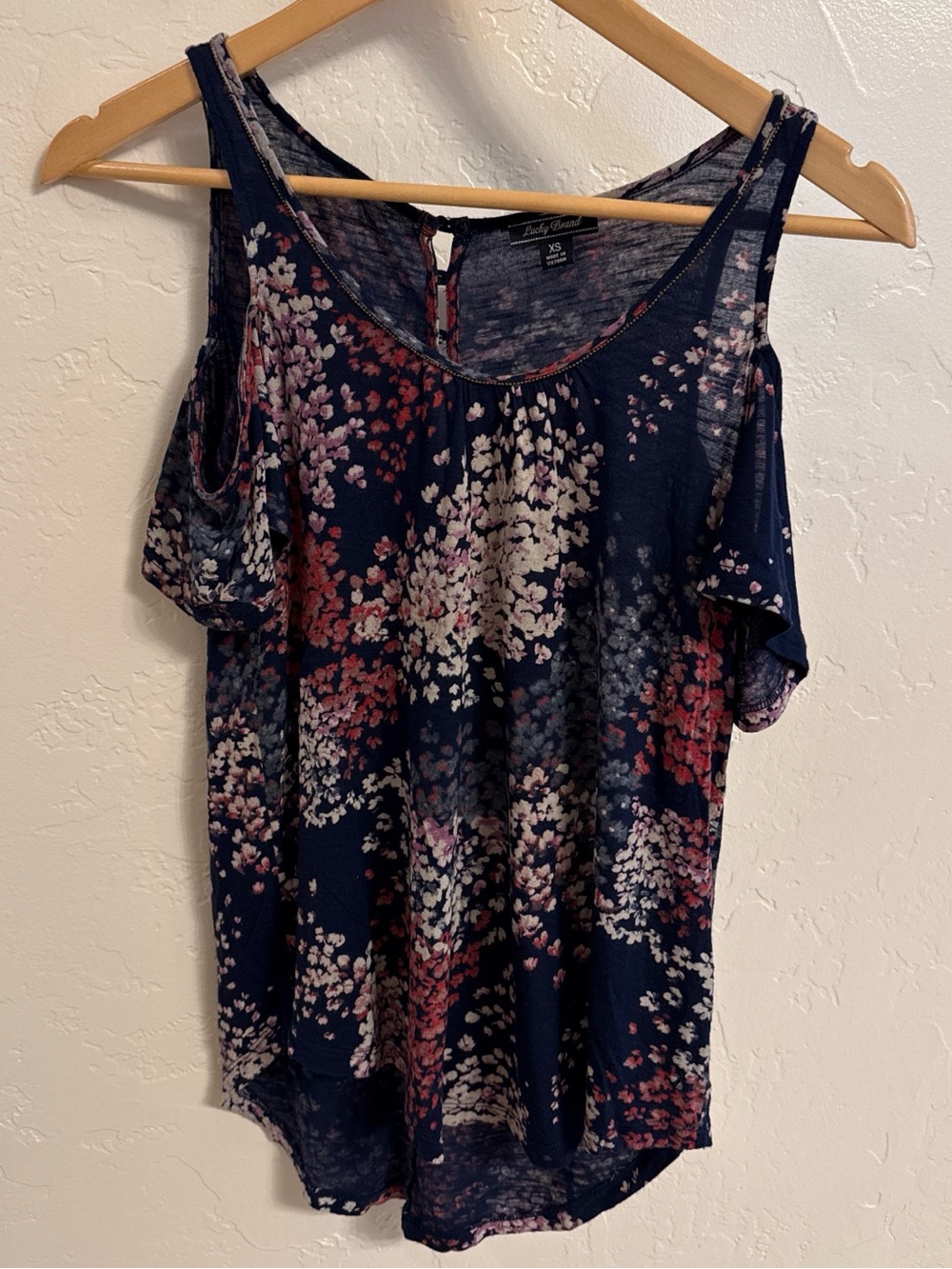 Lucky Brand Navy Floral Cold-Shoulder Tank